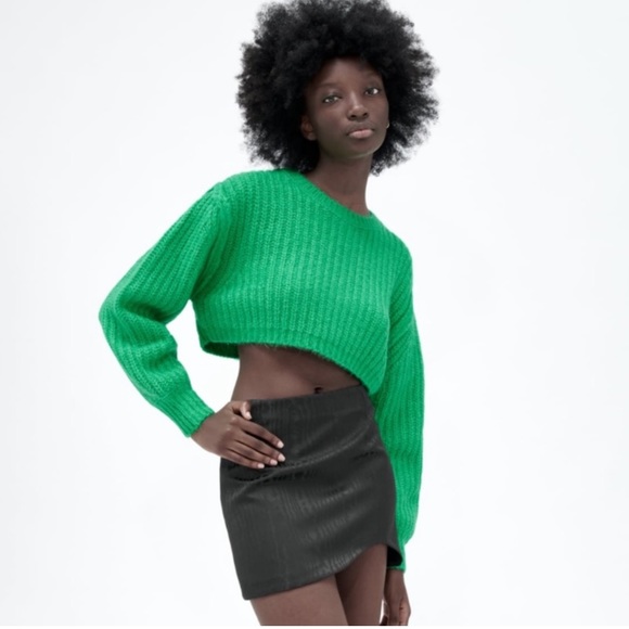 Zara Sweaters - Zara Cropped Green Chunky Sweater